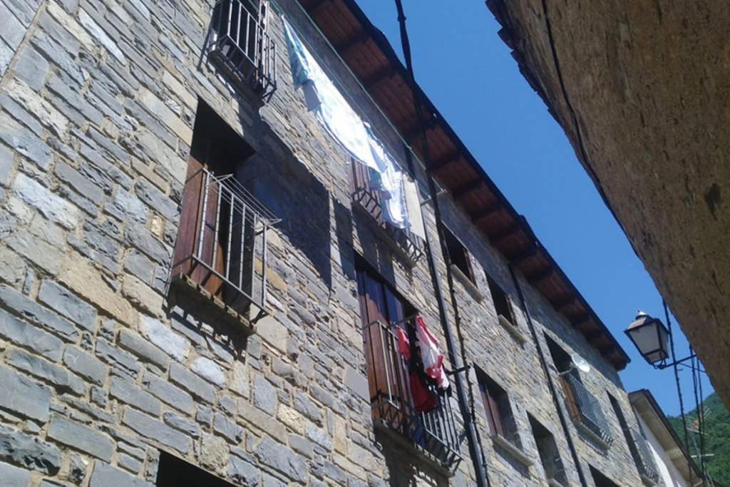 El Capricho De Bego Apartment Biescas  Luaran gambar